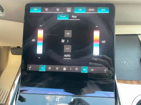 New 2026 Cadillac Escalade Platinum Luxury w/ LPO, Radiant Package image 20