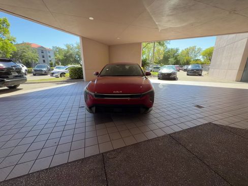 Used 2025 Kia K4 LXS FWD image 16