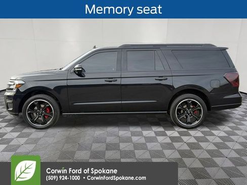 Used 2022 Ford Expedition Max Limited image 11
