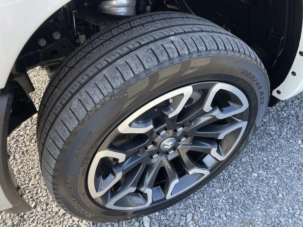 Used 2025 RAM 1500 Limited AWD/4WD image 40