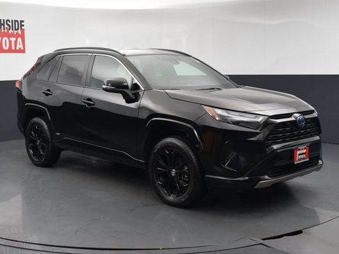 Used 2024 Toyota RAV4 SE AWD/4WD image 6
