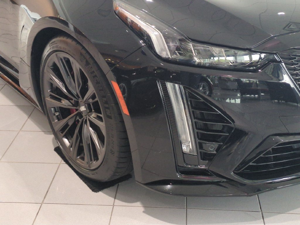 Used 2024 Cadillac CT5 V Blackwing w/ Driver Assist Package RWD image 9