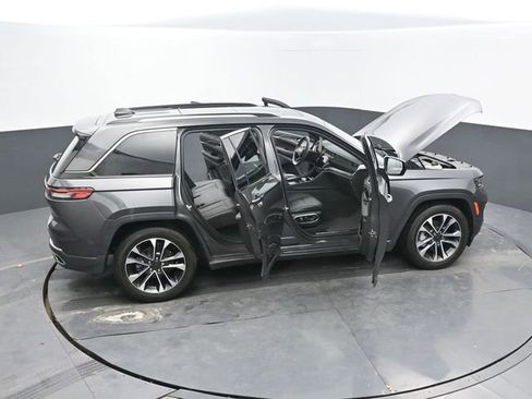 Used 2023 Jeep Grand Cherokee Overland w/ Luxury Tech Group IV image 75