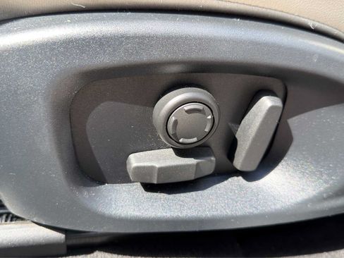 Used 2018 Jaguar F-PACE Prestige AWD/4WD image 19