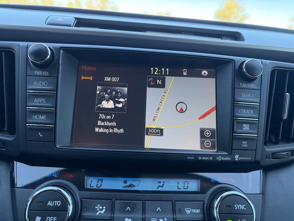 Used 2016 Toyota RAV4 Limited AWD/4WD image 24