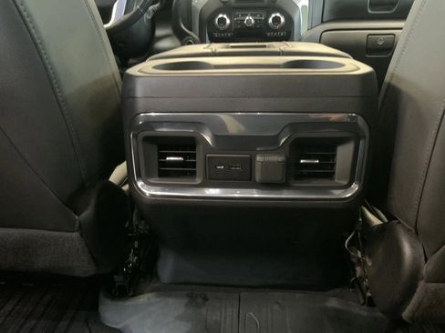 Used 2022 GMC Sierra 1500 SLT w/ SLT Premium Plus Package AWD/4WD image 32