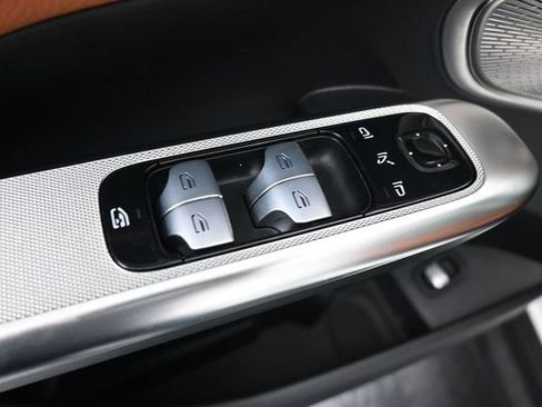 Used 2024 Mercedes-Benz GLC 300 image 13