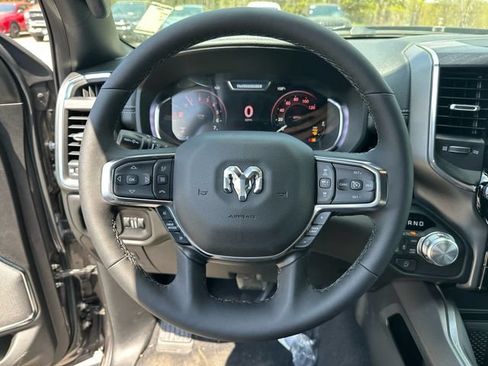 New 2026 RAM 1500 Laramie AWD/4WD image 12
