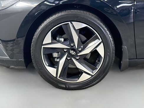 Used 2023 Hyundai Elantra SEL w/ Convenience Package FWD image 38