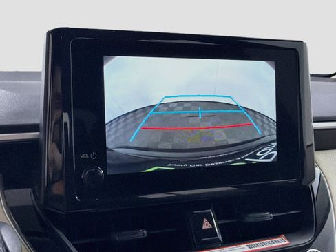 Used 2025 Toyota Corolla LE w/ Convenience Package FWD image 23