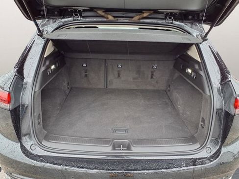 Certified 2022 Buick Envision Preferred w/ Sport Touring Package image 24