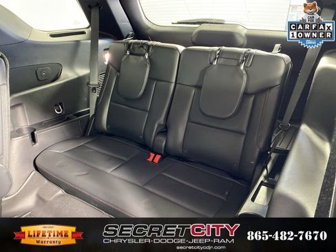 Used 2025 Ford Explorer ST-Line image 27