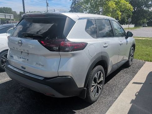 Certified 2022 Nissan Rogue SV AWD/4WD image 4