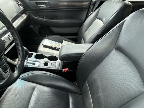 Used 2016 Subaru Legacy 2.5i Limited AWD/4WD image 7