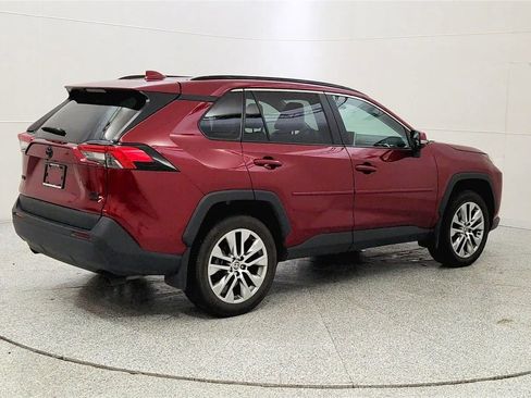 Used 2023 Toyota RAV4 XLE Premium AWD/4WD image 7