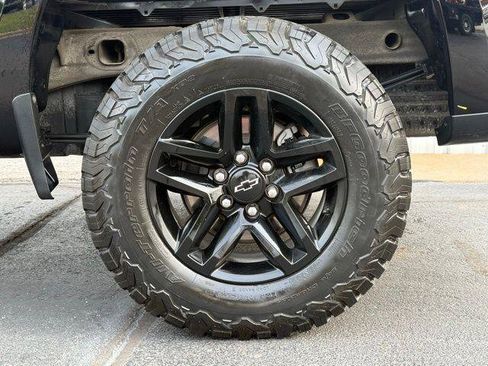 Used 2022 Chevrolet Silverado 1500 Custom Trail Boss w/ LPO, Dark Essentials Package image 15