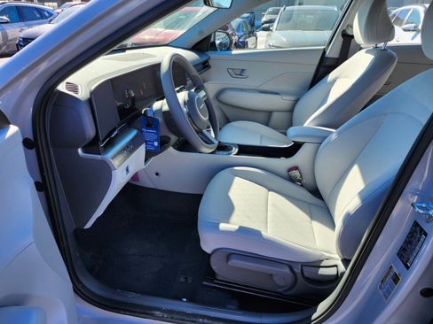 New 2026 Hyundai Kona SE image 18