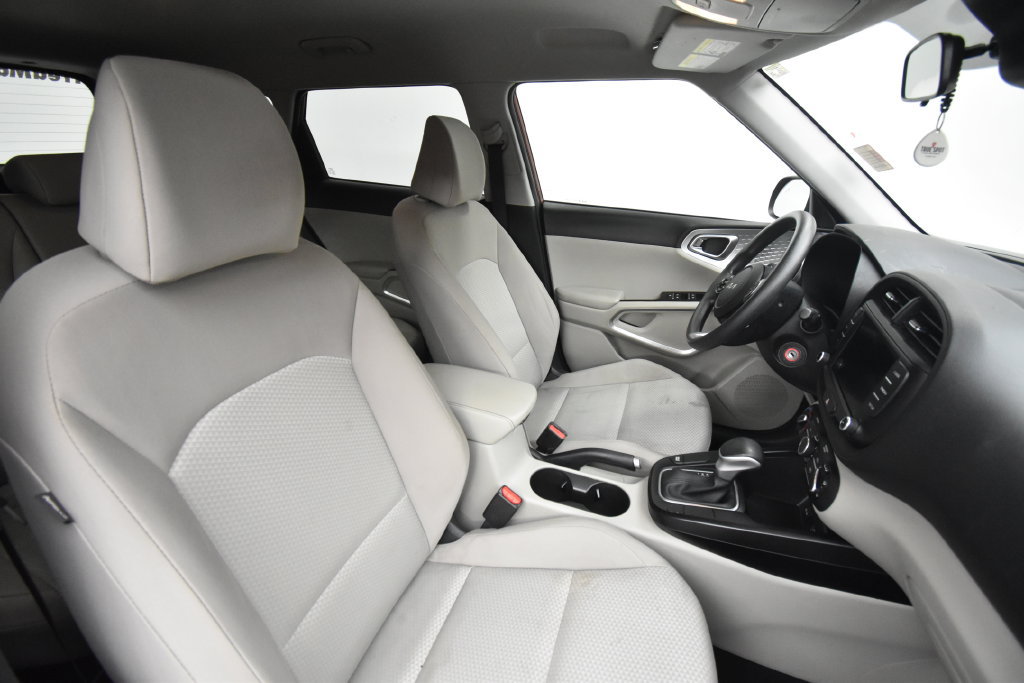 Used 2022 Kia Soul LX w/ Technology Package FWD image 14
