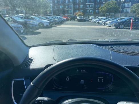 Used 2025 Kia Seltos S image 28