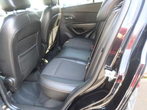 Used 2019 Chevrolet Trax LT w/ LT Convenience Package image 37