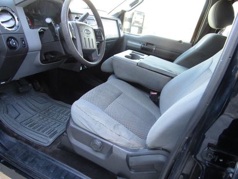 Used 2016 Ford F250 XLT w/ FX4 Off-Road Package image 8