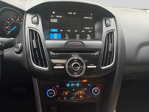 Used 2018 Ford Focus Titanium FWD image 21