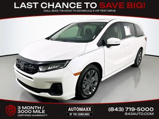 Used 2025 Honda Odyssey Touring video 3