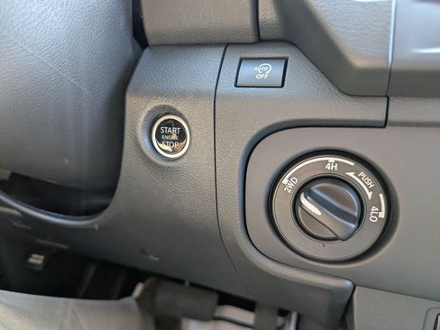 Used 2025 Nissan Frontier S AWD/4WD image 19