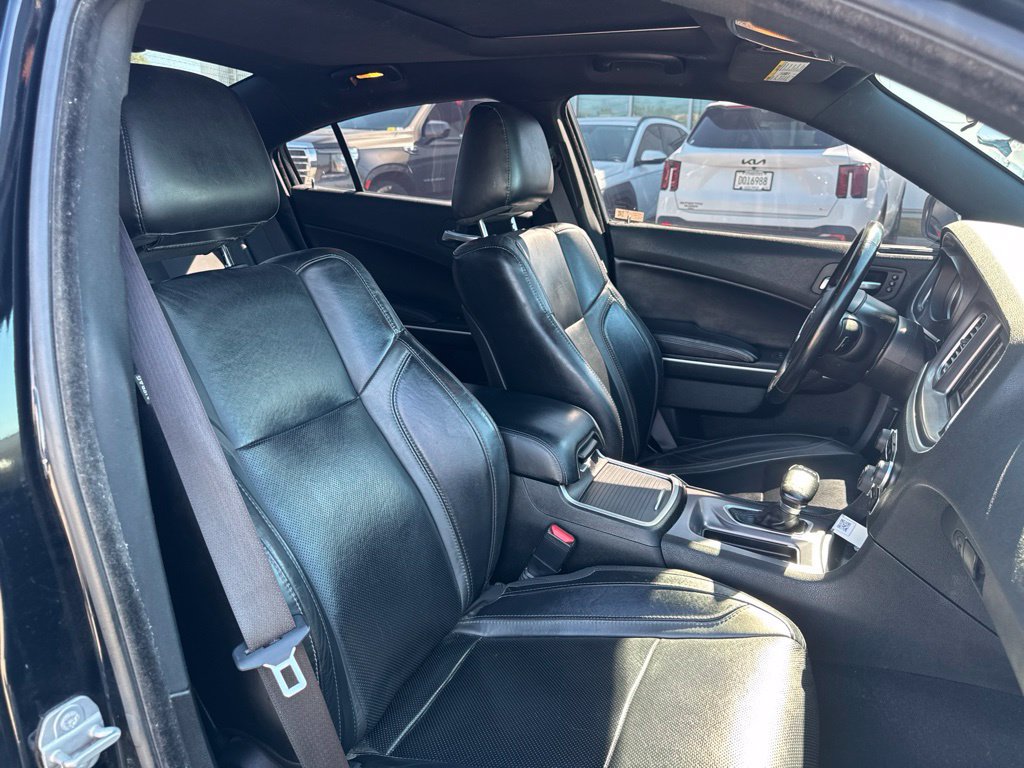 Used 2022 Dodge Charger SXT w/ Leather Interior Group RWD image 15