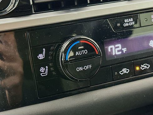 New 2025 Nissan Pathfinder Platinum image 28