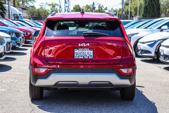 Certified 2025 Kia Niro EX FWD image 8