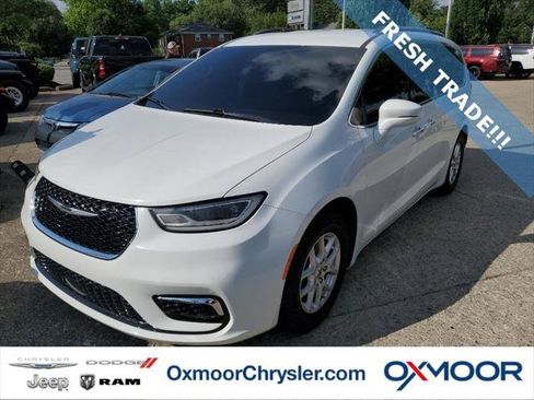 Certified 2021 Chrysler Pacifica Touring-L FWD image 1