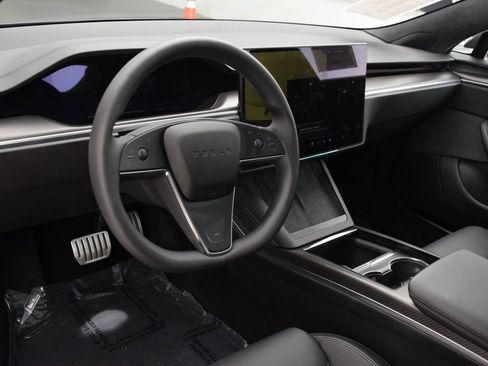 Used 2024 Tesla Model S Plaid image 20