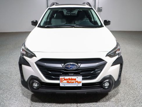 Used 2024 Subaru Outback Premium image 4