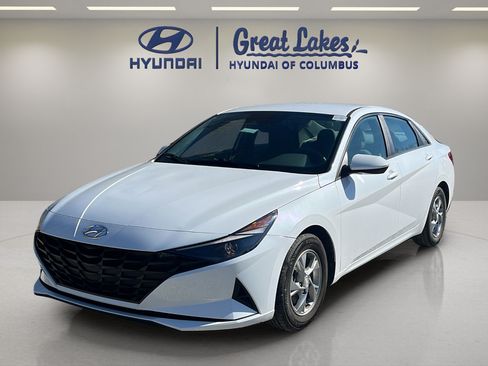 Used 2022 Hyundai Elantra SE w/ Preferred Accessory Package FWD image 1