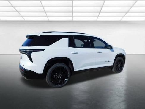 New 2026 Chevrolet Traverse RS w/ LPO, Floor Liner Package FWD image 3