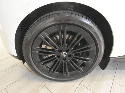 Used 2023 Land Rover Range Rover SE AWD/4WD image 10