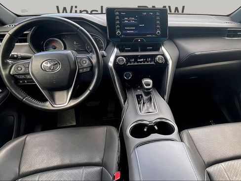 Used 2021 Toyota Venza XLE w/ Softex Package AWD/4WD image 7
