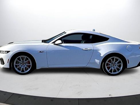 Used 2024 Ford Mustang GT Premium image 5