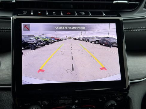 New 2025 Jeep Grand Cherokee Limited image 17