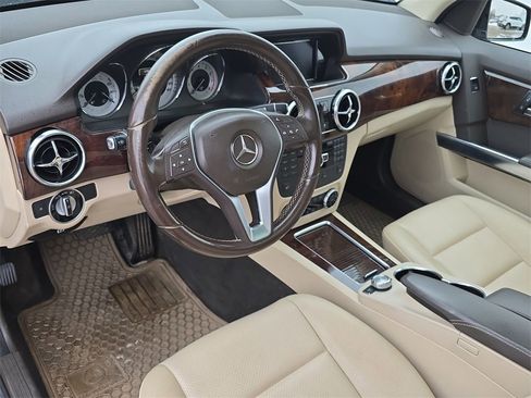 Used 2013 Mercedes-Benz GLK 350 4MATIC image 10