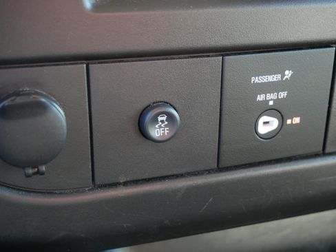Used 2024 Chevrolet Express 3500 LT w/ LT Preferred Equipment Group RWD image 29