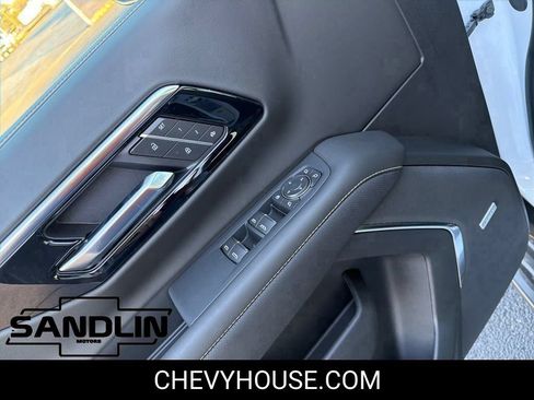 New 2026 Chevrolet Suburban Premier RWD image 23