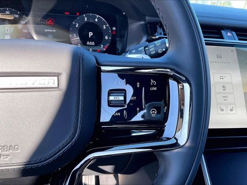 New 2026 Land Rover Range Rover Velar Dynamic SE image 18