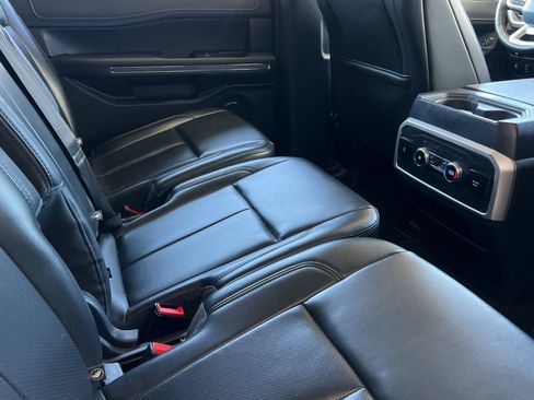 Used 2024 Ford Expedition Max XLT RWD image 19