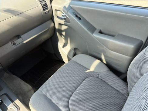 Used 2017 Nissan Frontier SV w/ SV Value Truck Package image 27