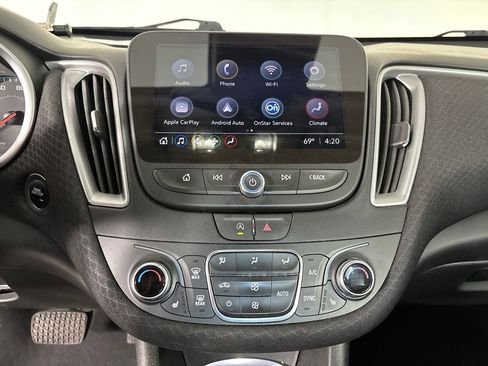 Used 2025 Chevrolet Malibu LT FWD image 12