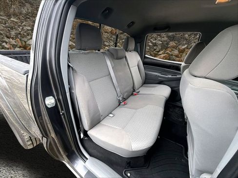 Used 2013 Toyota Tacoma 4x4 Double Cab w/ SR5 Pkg image 26