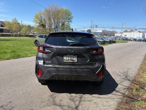 Used 2025 Subaru Crosstrek 2.0i Premium image 5