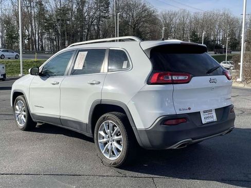 Used 2016 Jeep Cherokee Limited image 3